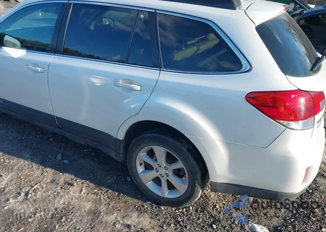 2013 Subaru Outback 2.5I Limited из США, поврежденный, VIN 4S4BRBKC2D3312841